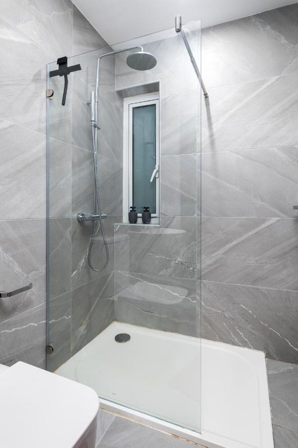 Modern 3Br Stylish Apartment With Large Balcony - Close To St Julians And St Georges Bay Is-Swieqi Buitenkant foto