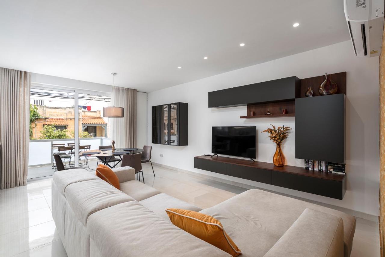 Modern 3Br Stylish Apartment With Large Balcony - Close To St Julians And St Georges Bay Is-Swieqi Buitenkant foto