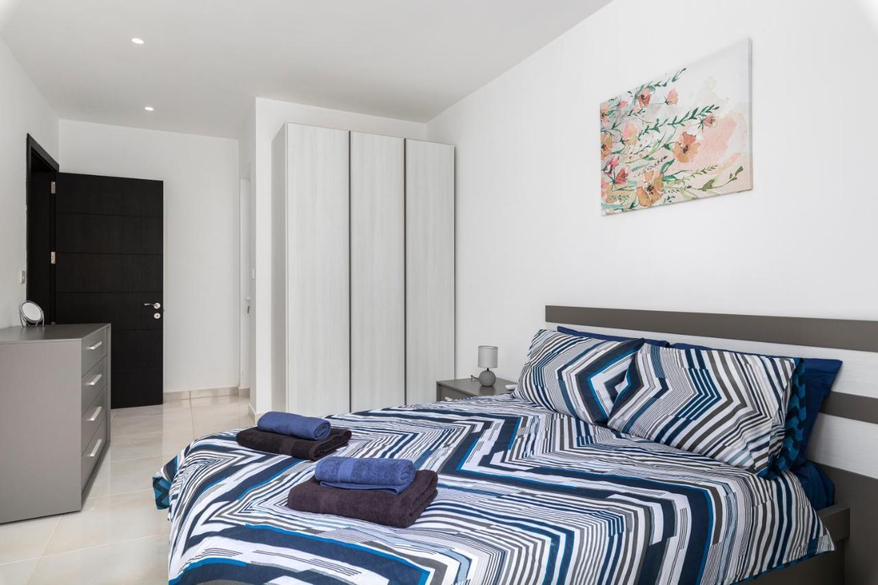 Modern 3Br Stylish Apartment With Large Balcony - Close To St Julians And St Georges Bay Is-Swieqi Buitenkant foto