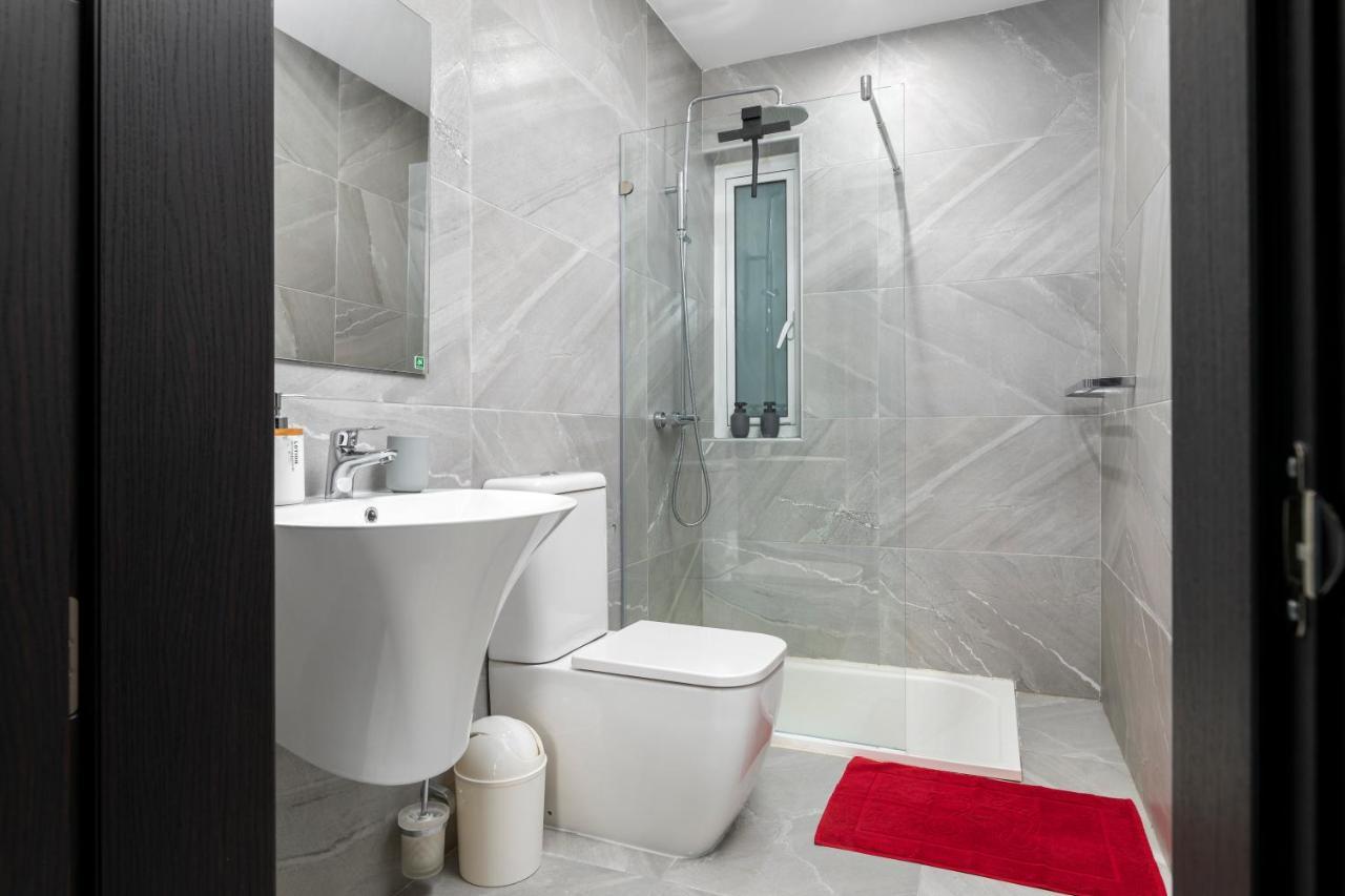 Modern 3Br Stylish Apartment With Large Balcony - Close To St Julians And St Georges Bay Is-Swieqi Buitenkant foto