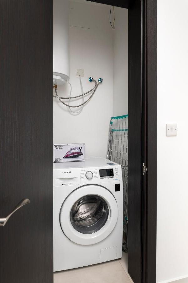 Modern 3Br Stylish Apartment With Large Balcony - Close To St Julians And St Georges Bay Is-Swieqi Buitenkant foto