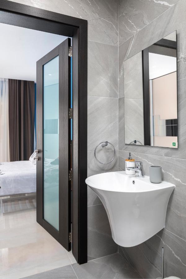 Modern 3Br Stylish Apartment With Large Balcony - Close To St Julians And St Georges Bay Is-Swieqi Buitenkant foto