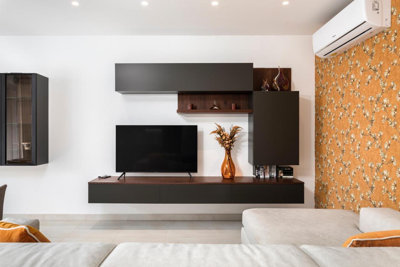 Modern 3Br Stylish Apartment With Large Balcony - Close To St Julians And St Georges Bay Is-Swieqi Buitenkant foto